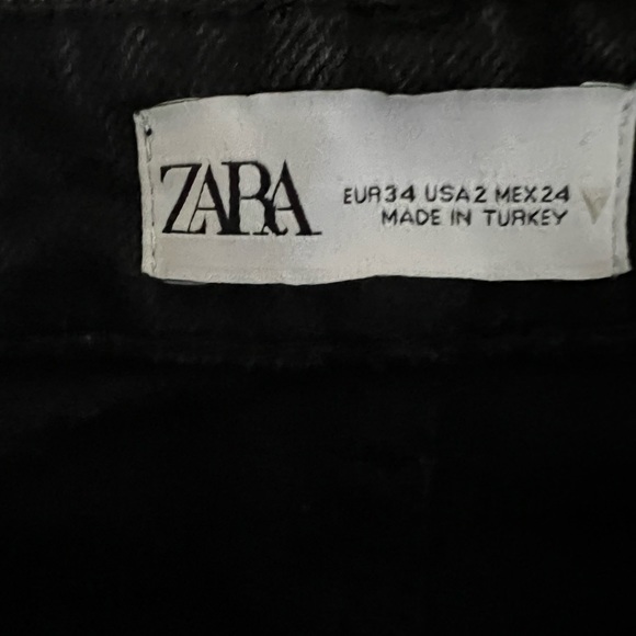 Zara mom jeans - size 2 - Picture 2 of 2